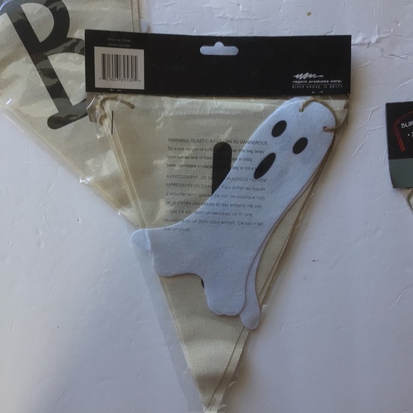 CLEARANCE MAKE OFFER !  
HALLOWEEN PARTY BANNERS BUNDLE OF THREE NWT - Picture 14 of 16